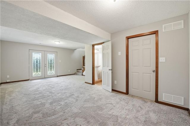 1488 NW Foxboro Road, Blue Springs, MO 64015