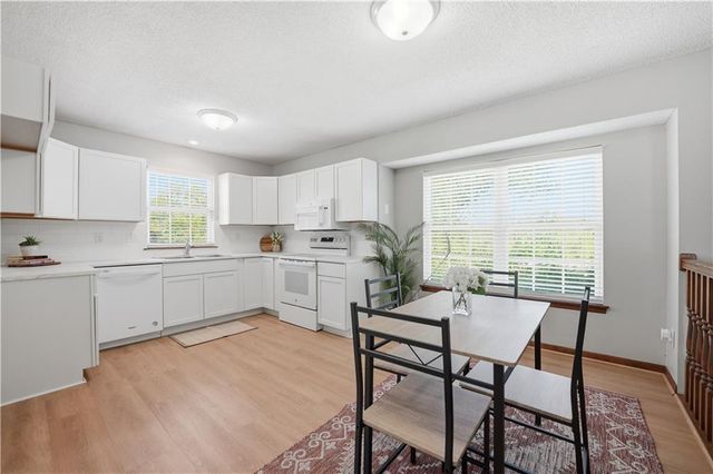 1488 NW Foxboro Road, Blue Springs, MO 64015