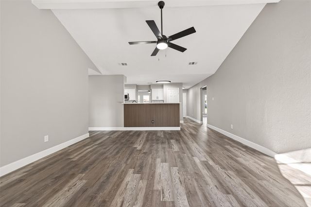 6407 Bazel Brook Drive, Houston, TX 77489