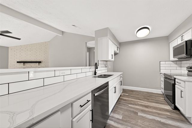 6407 Bazel Brook Drive, Houston, TX 77489