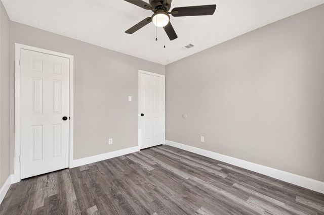 6407 Bazel Brook Drive, Houston, TX 77489