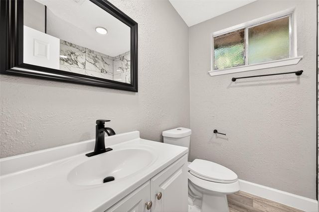 6407 Bazel Brook Drive, Houston, TX 77489