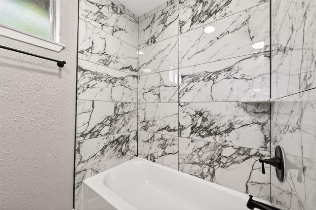 6407 Bazel Brook Drive, Houston, TX 77489