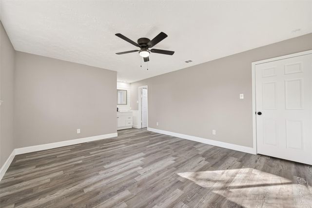 6407 Bazel Brook Drive, Houston, TX 77489