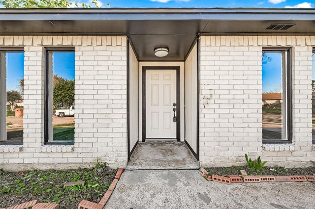 6407 Bazel Brook Drive, Houston, TX 77489