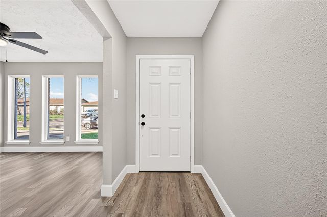 6407 Bazel Brook Drive, Houston, TX 77489