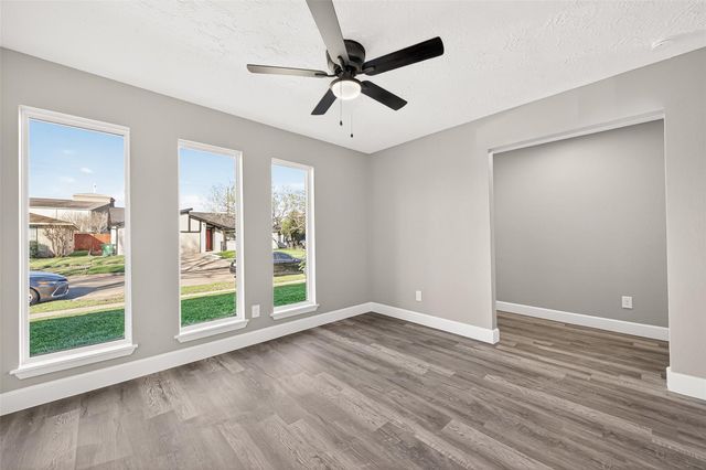 6407 Bazel Brook Drive, Houston, TX 77489