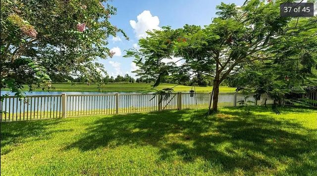 727 129TH STREET NE, Bradenton, FL 34212