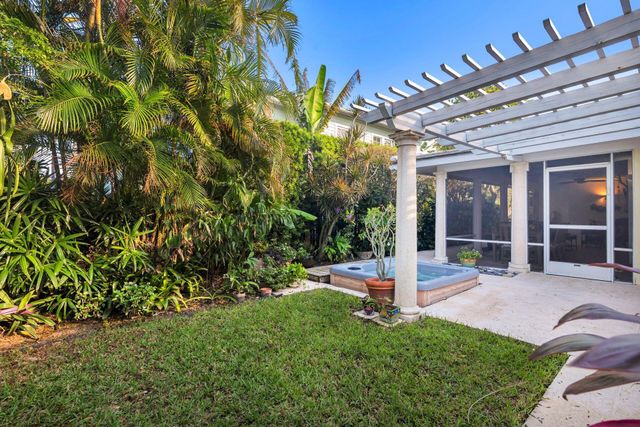 234 Shelter Lane, Jupiter Inlet Colony, FL 33469
