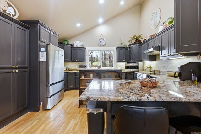 17 Vista Lane, Hot Springs Village, AR 71909