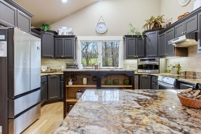 17 Vista Lane, Hot Springs Village, AR 71909