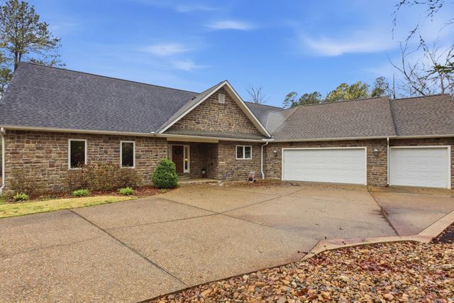 17 Vista Lane, Hot Springs Village, AR 71909