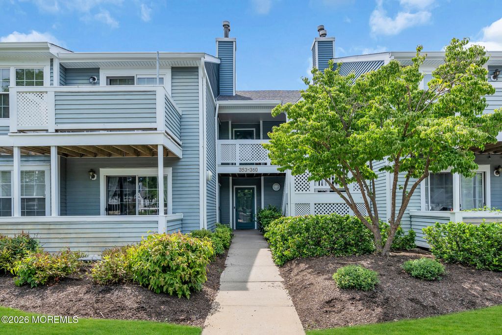 354 Sequoia Court, Howell, NJ 07731