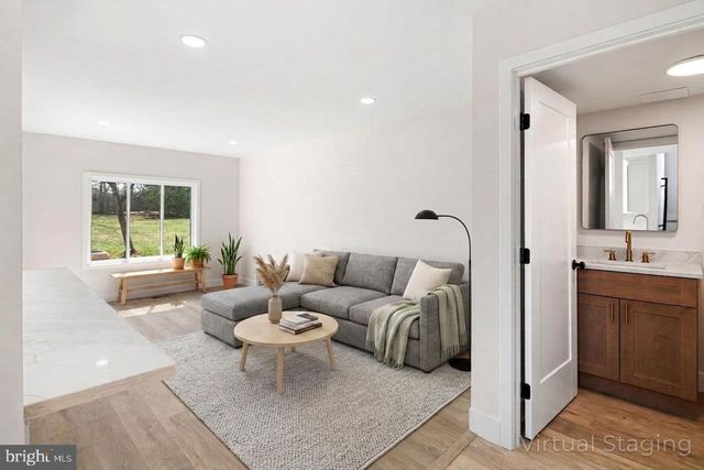 323 WINDING WAY, King Of Prussia, PA 19406