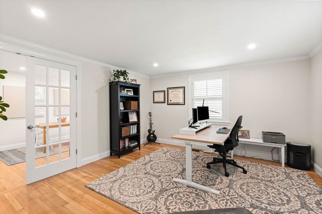 1 Burnham Rd, Wenham, MA 01984