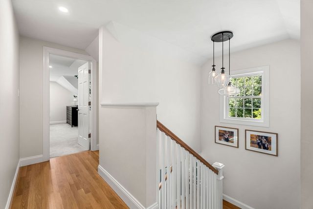 1 Burnham Rd, Wenham, MA 01984