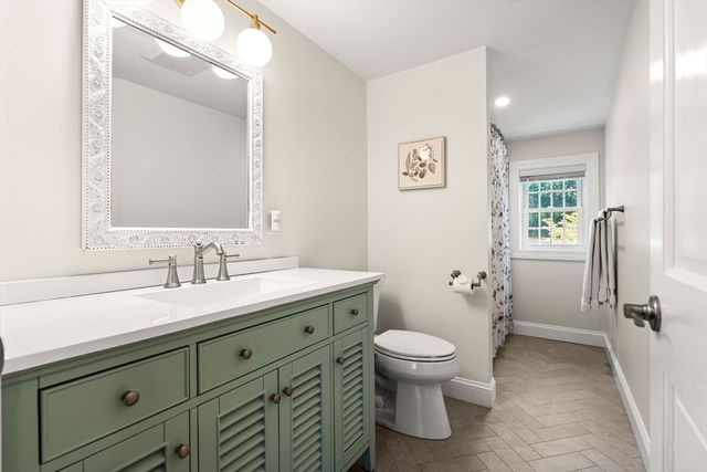 1 Burnham Rd, Wenham, MA 01984