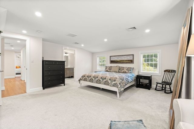 1 Burnham Rd, Wenham, MA 01984