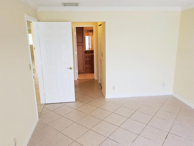 4345 Lucerne Villas Lane, Lake Worth, FL 33467