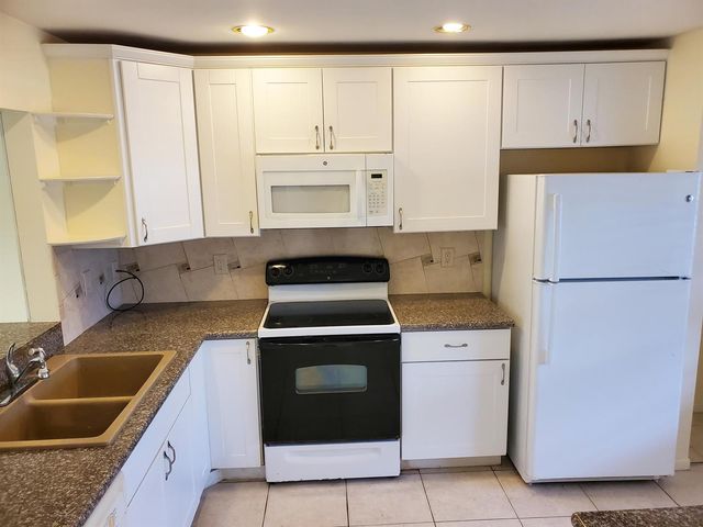 4345 Lucerne Villas Lane, Lake Worth, FL 33467