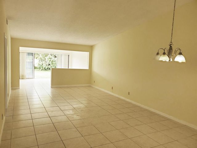 4345 Lucerne Villas Lane, Lake Worth, FL 33467