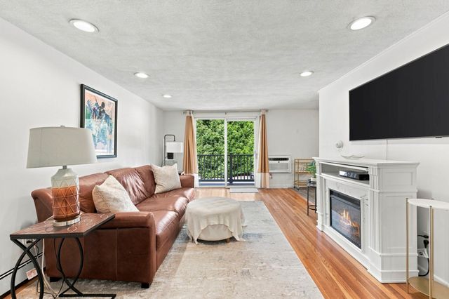 80 Renwick Rd B, Wakefield, MA 01880