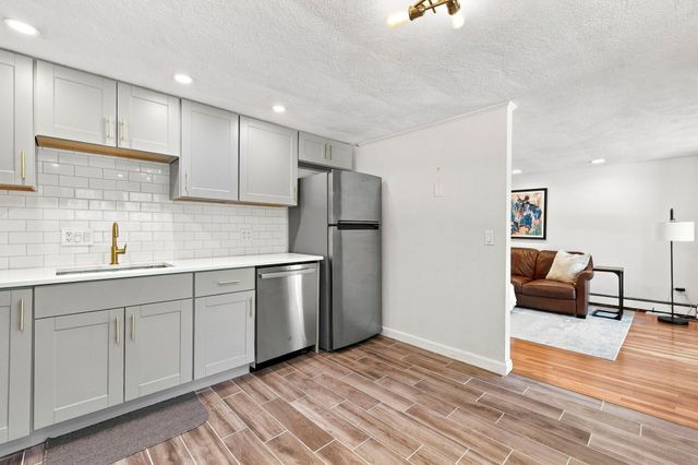 80 Renwick Rd B, Wakefield, MA 01880