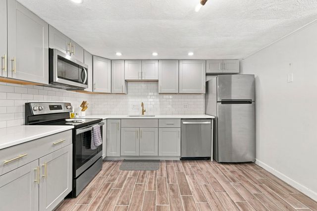 80 Renwick Rd B, Wakefield, MA 01880