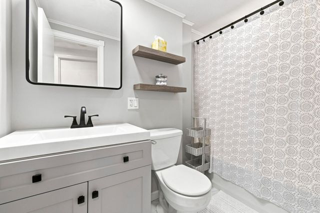 80 Renwick Rd B, Wakefield, MA 01880
