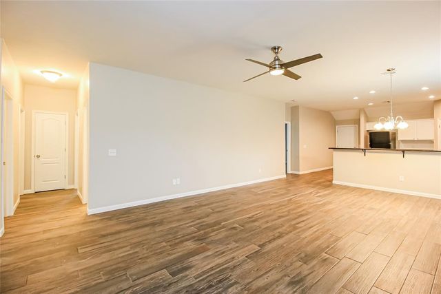 7108 Meadow Lake Drive, Yukon, OK 73099