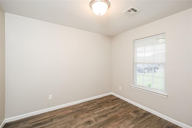 7108 Meadow Lake Drive, Yukon, OK 73099