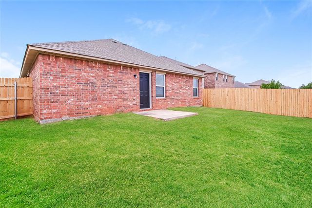 7108 Meadow Lake Drive, Yukon, OK 73099