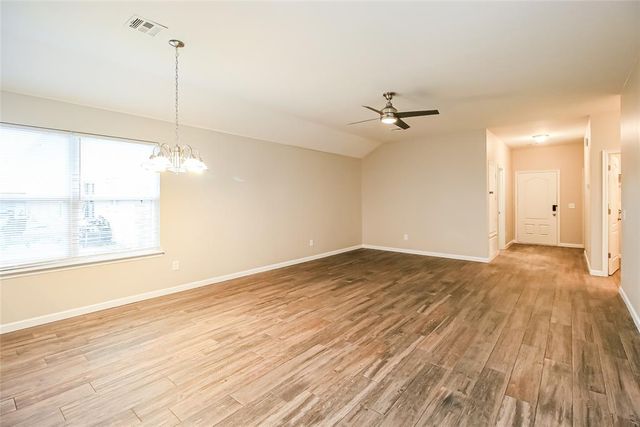 7108 Meadow Lake Drive, Yukon, OK 73099