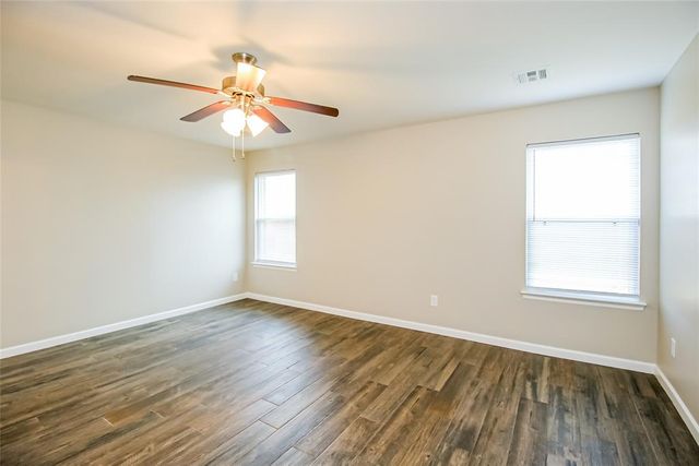 7108 Meadow Lake Drive, Yukon, OK 73099