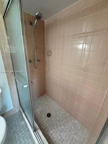 414 SE 10th Street 103, Dania Beach, FL 33004