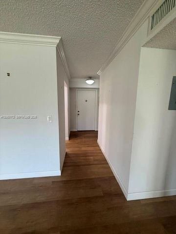 414 SE 10th Street 103, Dania Beach, FL 33004