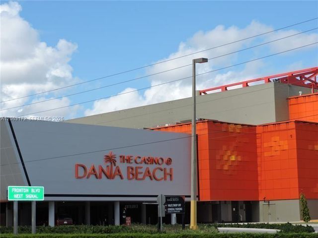414 SE 10th Street 103, Dania Beach, FL 33004