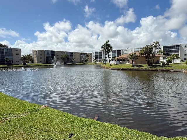 414 SE 10th Street 103, Dania Beach, FL 33004