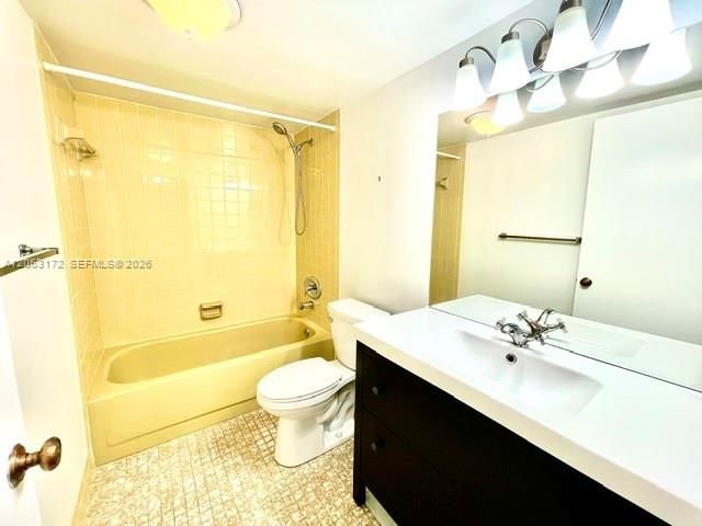 414 SE 10th Street 103, Dania Beach, FL 33004