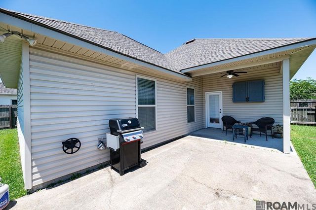 38305 Cotton Creek Ave, Prairieville, LA 70769