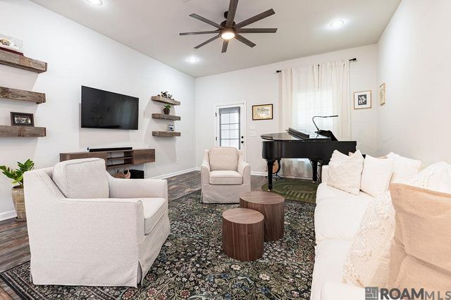 38305 Cotton Creek Ave, Prairieville, LA 70769