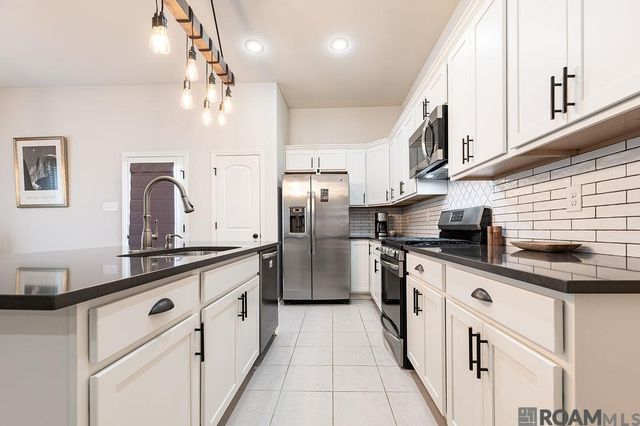 38305 Cotton Creek Ave, Prairieville, LA 70769