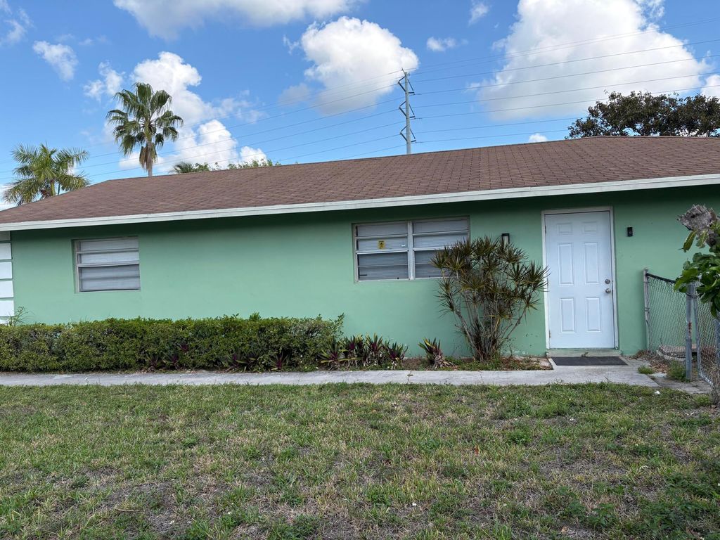 5954 BAHAMA Court, West Palm Beach, FL 33407