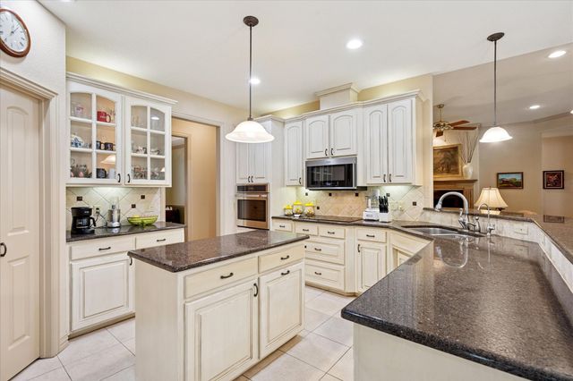 3505 Foot Hills Drive, Weatherford, TX 76087