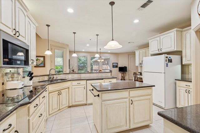 3505 Foot Hills Drive, Weatherford, TX 76087