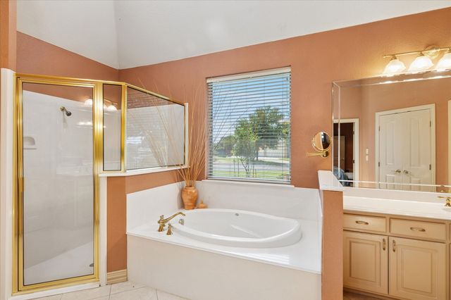 3505 Foot Hills Drive, Weatherford, TX 76087