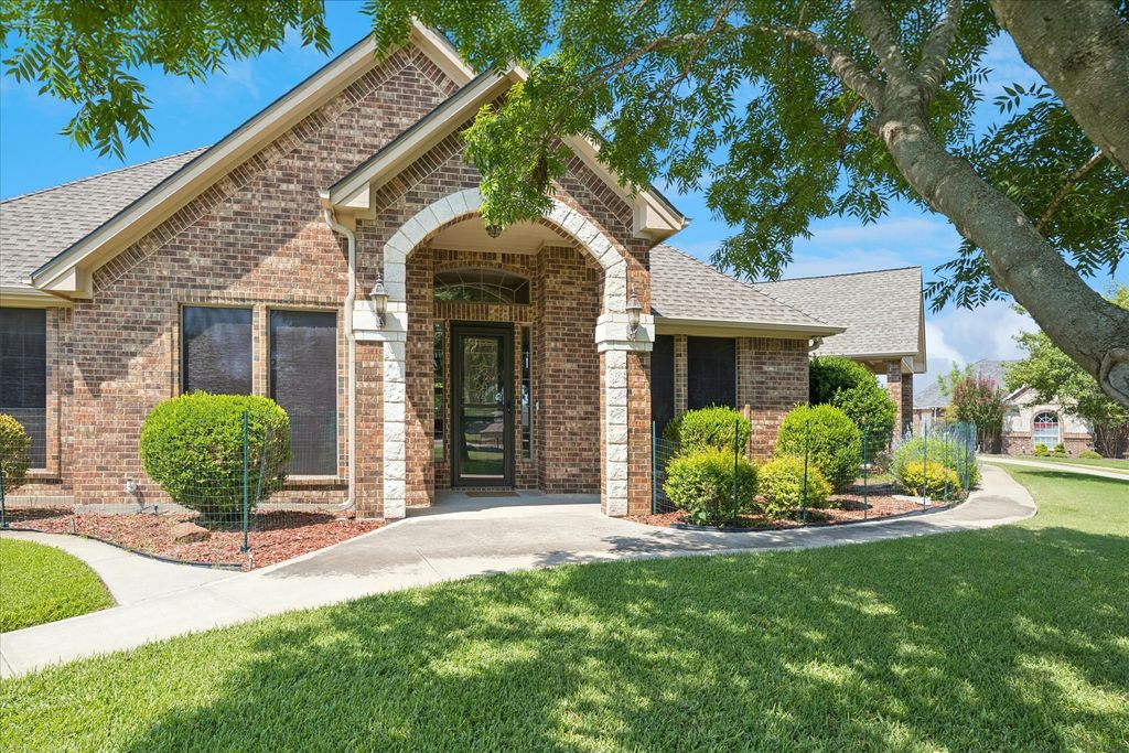 3505 Foot Hills Drive, Weatherford, TX 76087