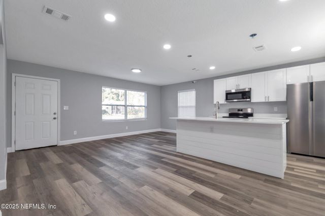 1759 PLANTERS Road, Jacksonville, FL 32207