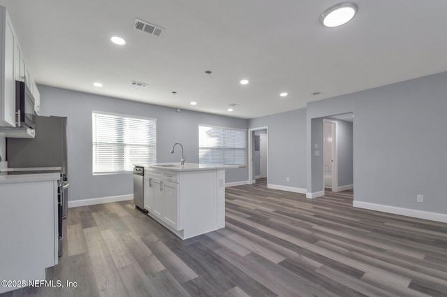 1759 PLANTERS Road, Jacksonville, FL 32207