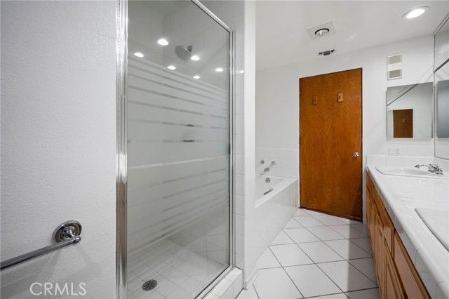 750 S Bundy 108, Los Angeles, CA 90049